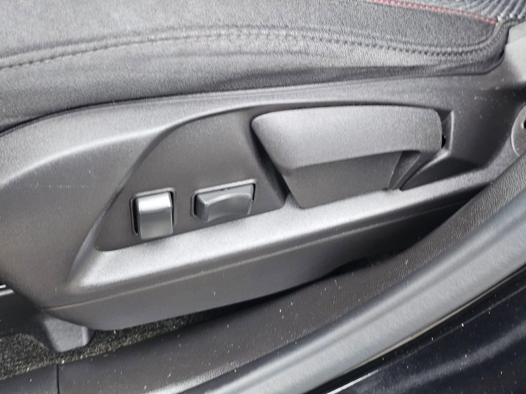 Used 2017 GMC Terrain SLE image 22