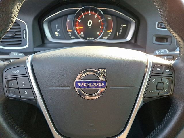 Used 2017 Volvo V60 T5 Cross Country w/ Convenience Package image 21