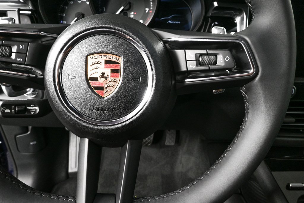 New 2025 Porsche Macan image 10