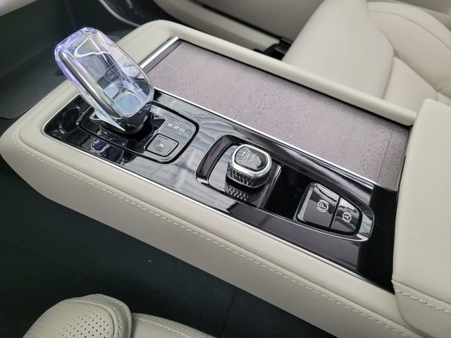 New 2026 Volvo XC90 B6 Ultra w/ Lounge Package AWD/4WD image 19