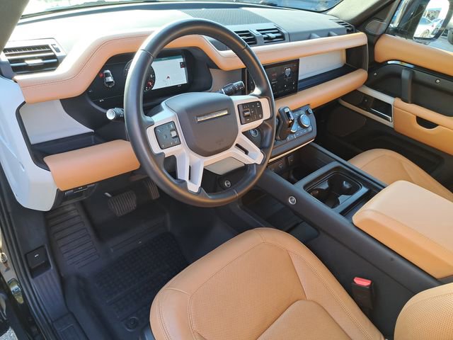 Used 2024 Land Rover Defender 110 S image 16