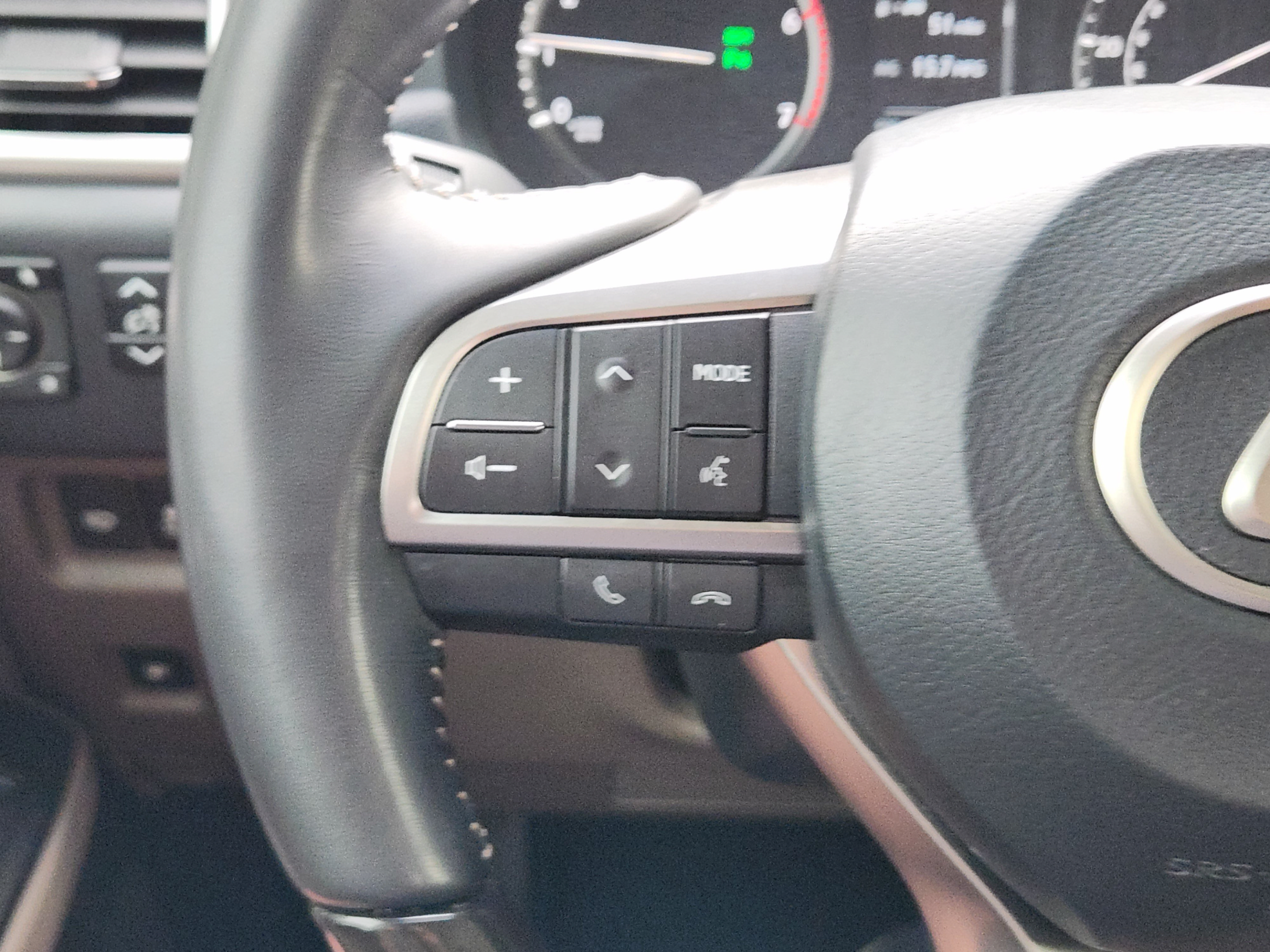 Certified 2023 Lexus GX 460 Premium w/ Premium Package AWD/4WD image 36