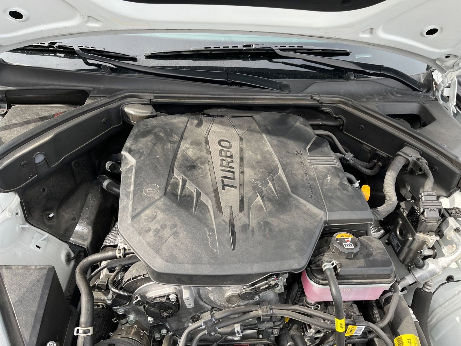 Used 2025 Genesis G70 2.5T image 32