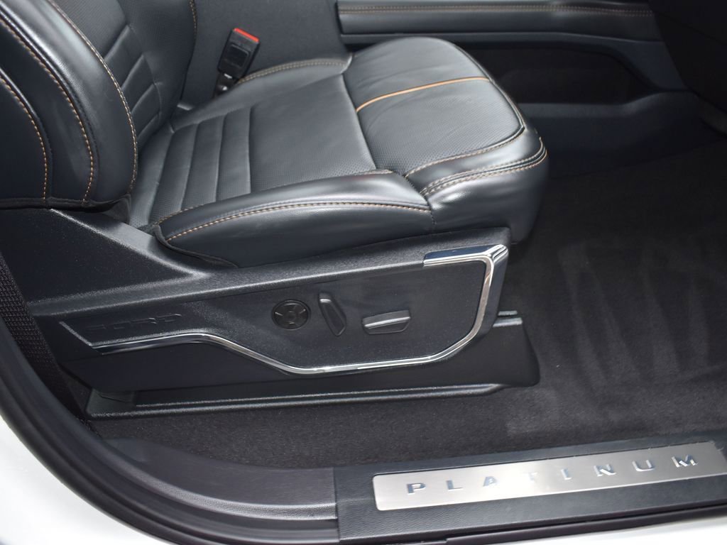 Used 2024 Ford F350 Platinum w/ FX4 Off-Road Package image 51