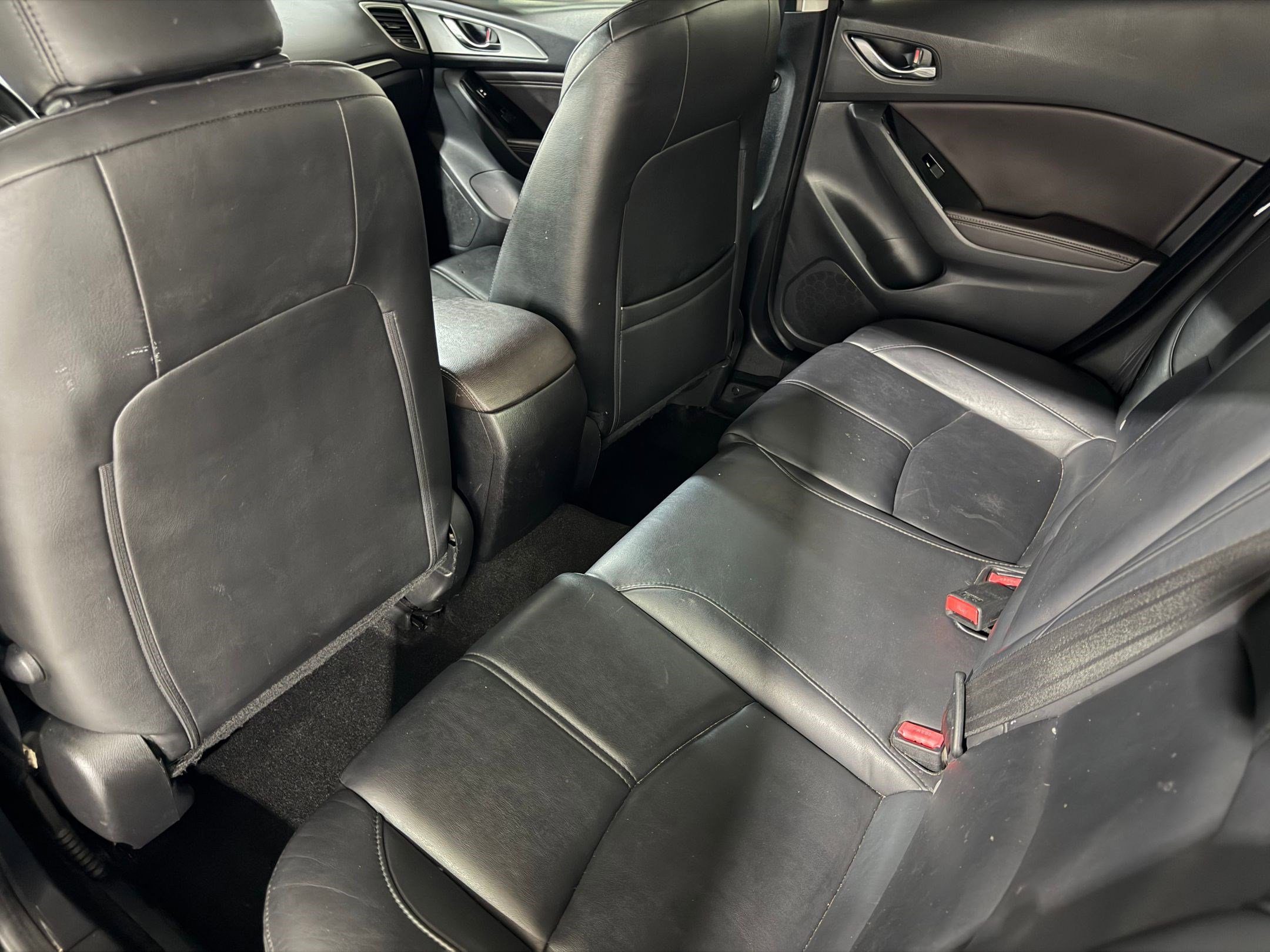 Used 2018 MAZDA MAZDA3 Touring FWD image 34