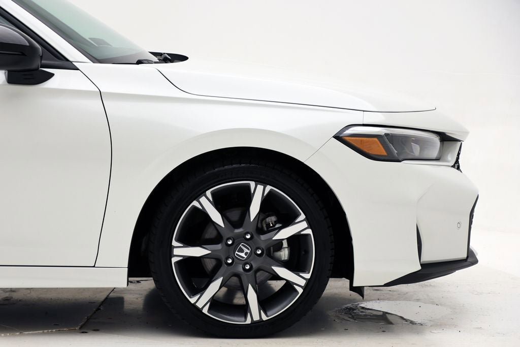 Used 2025 Honda Civic Sport Touring image 4