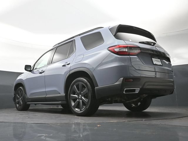 Used 2025 Honda Pilot Sport image 33