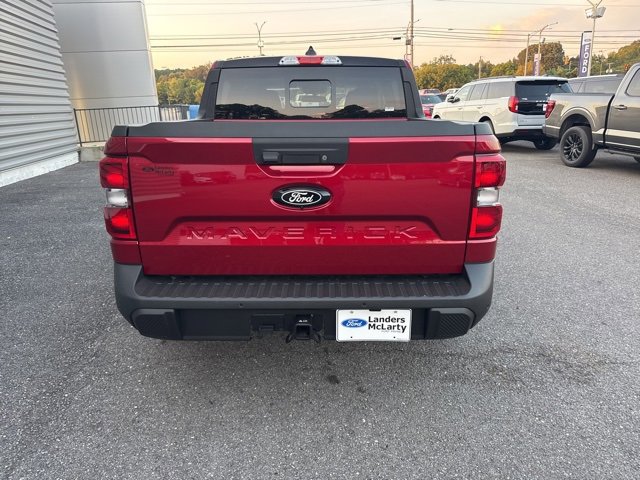 New 2025 Ford Maverick Lariat w/ Black Appearance Package image 4