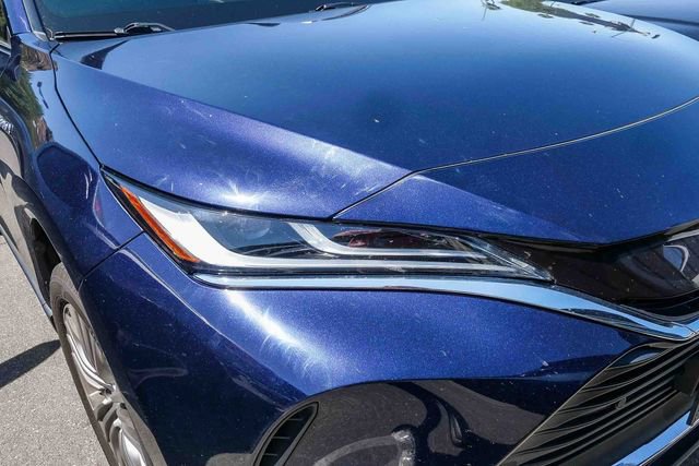 Used 2021 Toyota Venza XLE w/ Carpet Mat Package (TMS) image 3