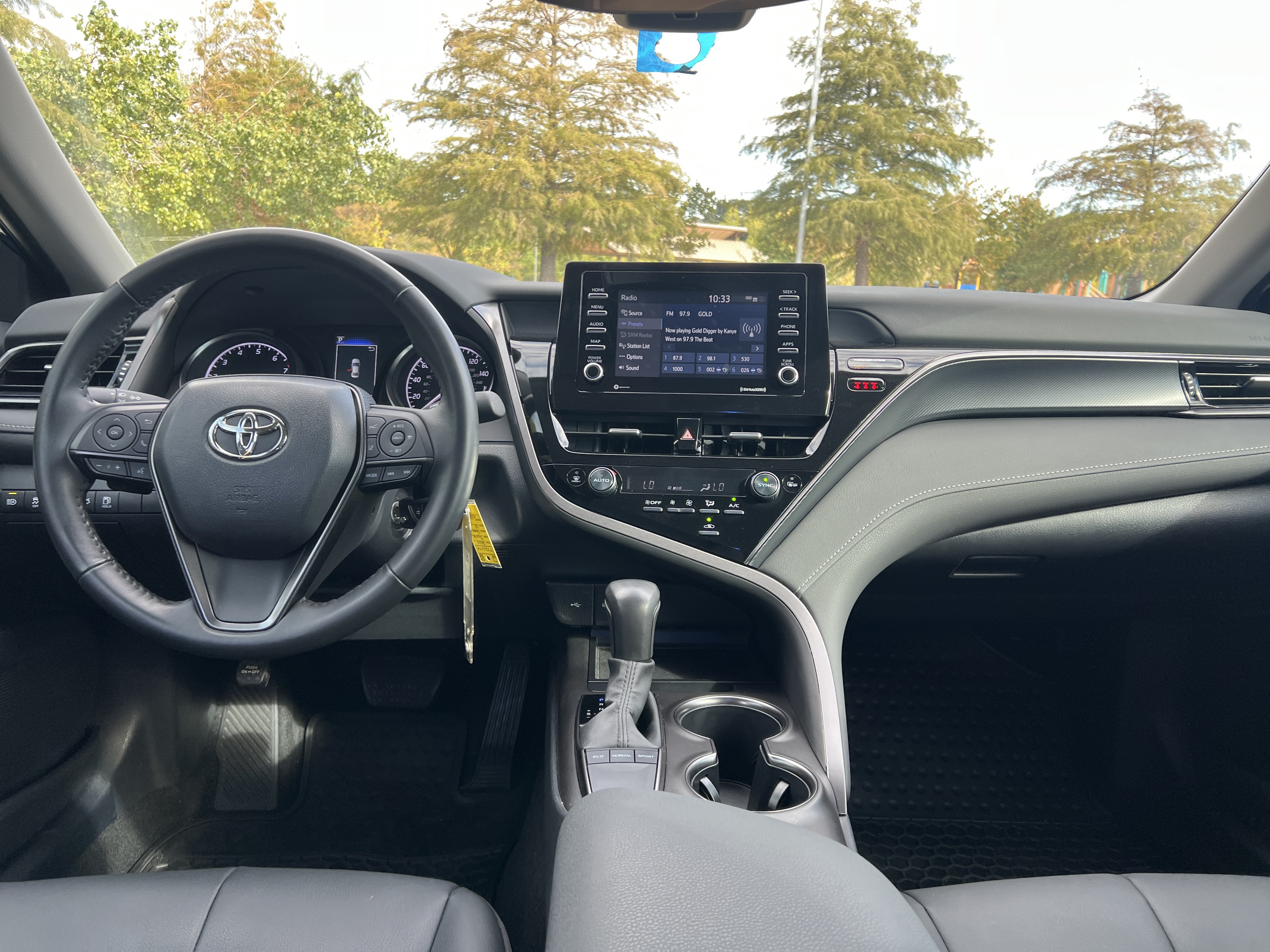 Used 2024 Toyota Camry SE FWD image 23
