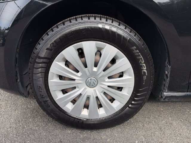 Used 2015 Volkswagen Golf Launch Edition FWD image 26