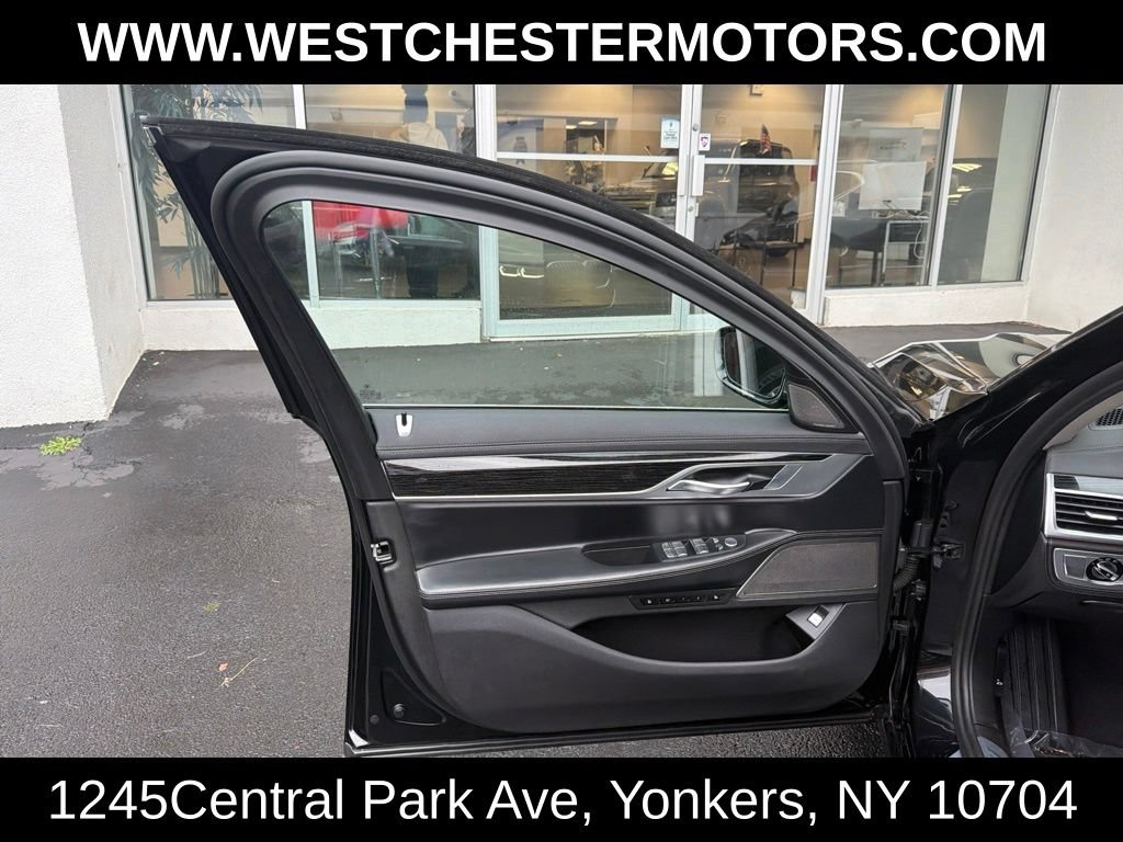 Used 2022 BMW 740i xDrive w/ Premium Package AWD/4WD image 12