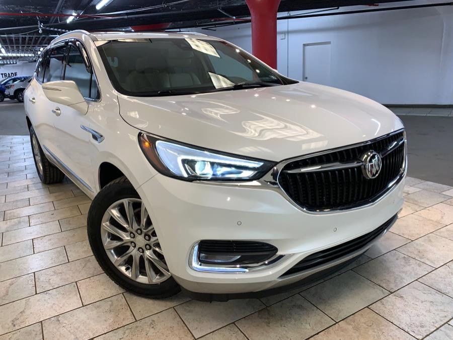 Used 2020 Buick Enclave Premium w/ Sun and Sites Package image 2