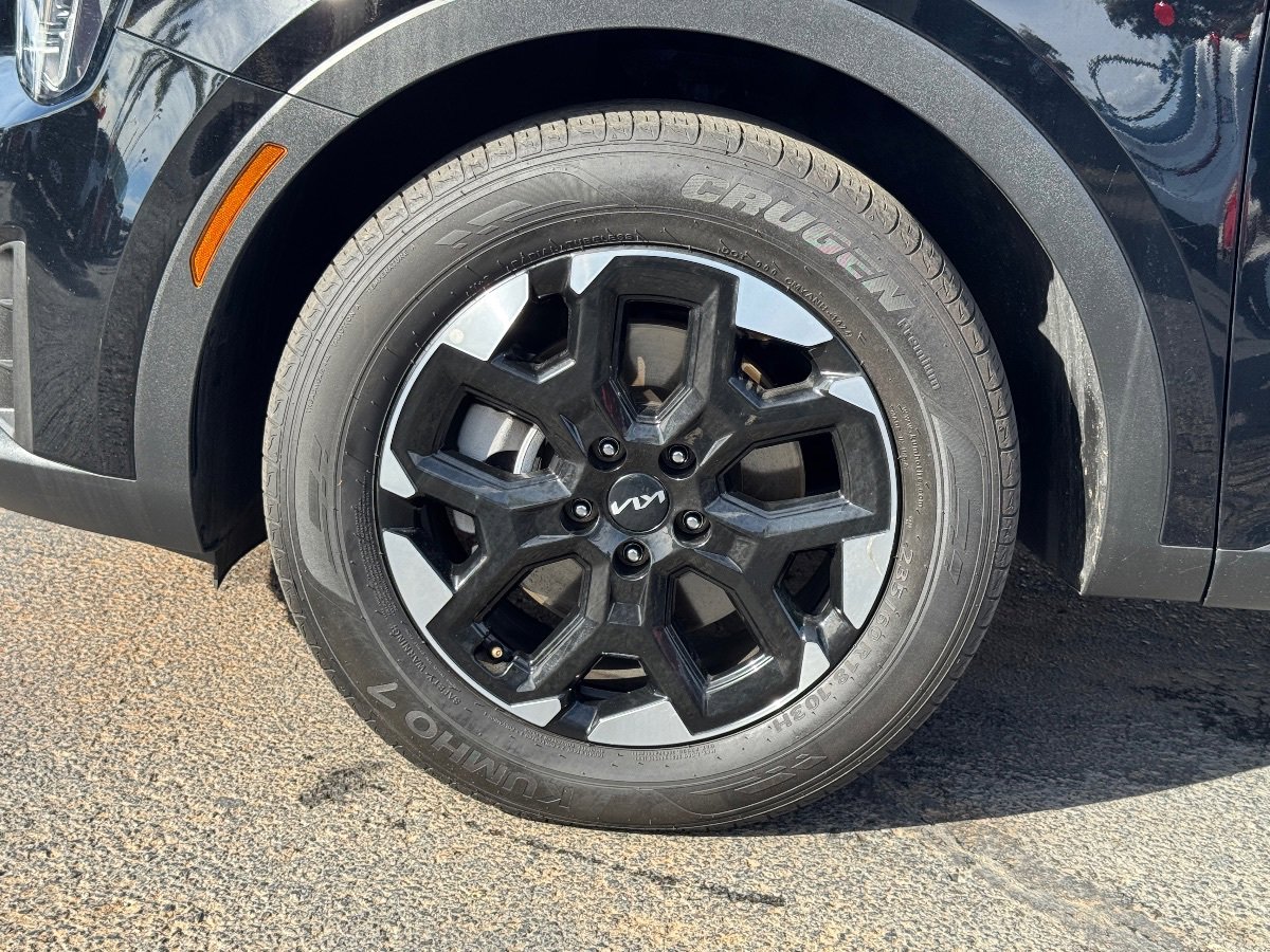 Used 2024 Kia Sorento S FWD image 6