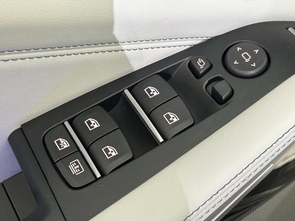 Used 2026 BMW X7 xDrive40i AWD/4WD image 43