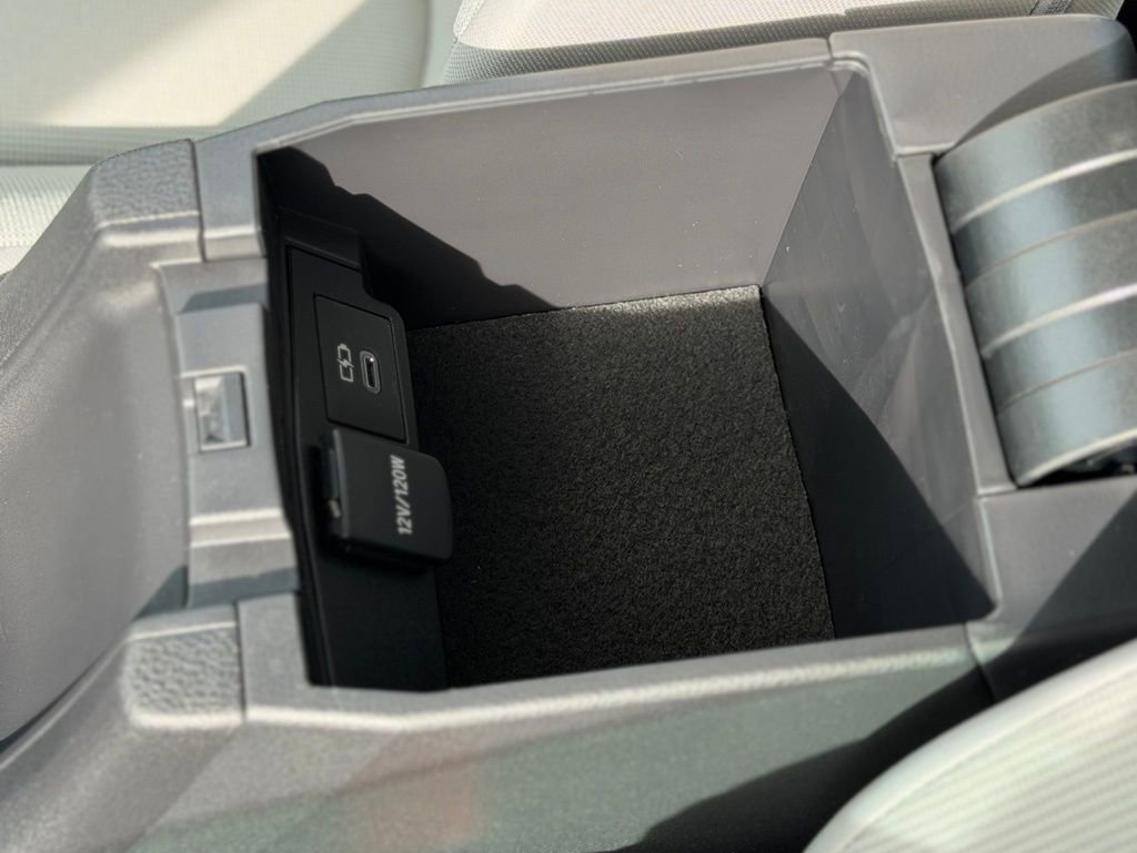 Used 2026 Toyota Corolla Cross L image 21