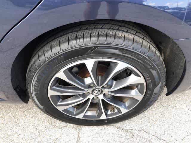 Used 2016 Toyota Avalon XLE Premium FWD image 12