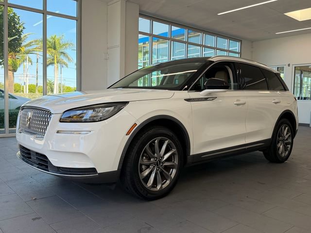 Used 2022 Lincoln Corsair FWD w/ Premium Package image 3