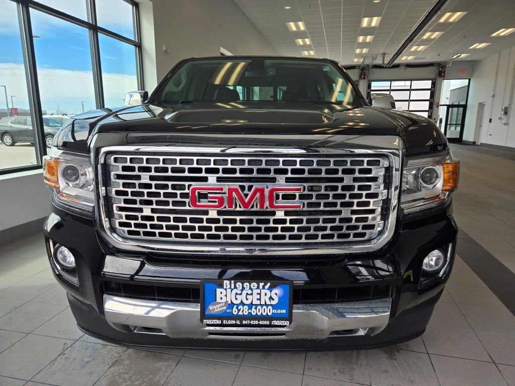 Used 2019 GMC Canyon Denali image 2