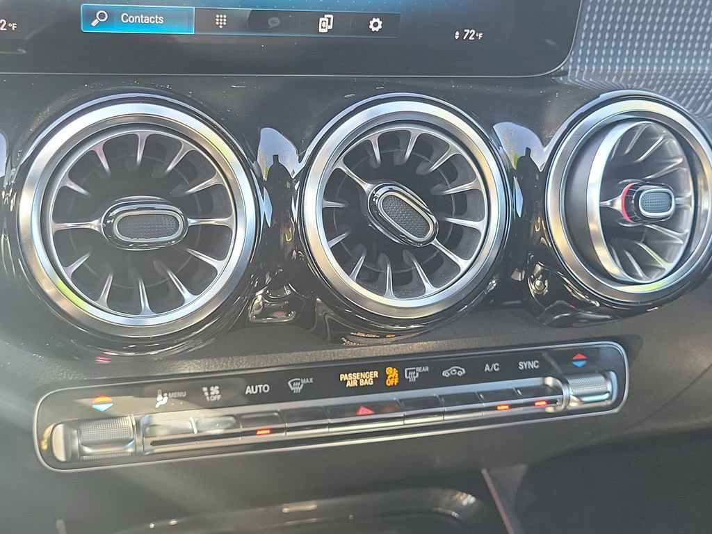 Used 2022 Mercedes-Benz GLB 250 image 28