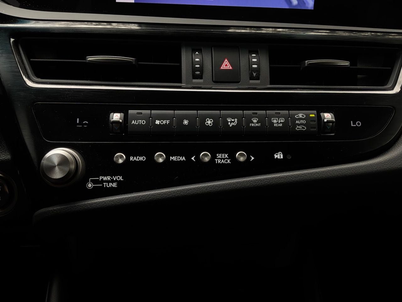 Used 2025 Lexus ES 350 w/ Accessory Package (Z1) FWD image 32