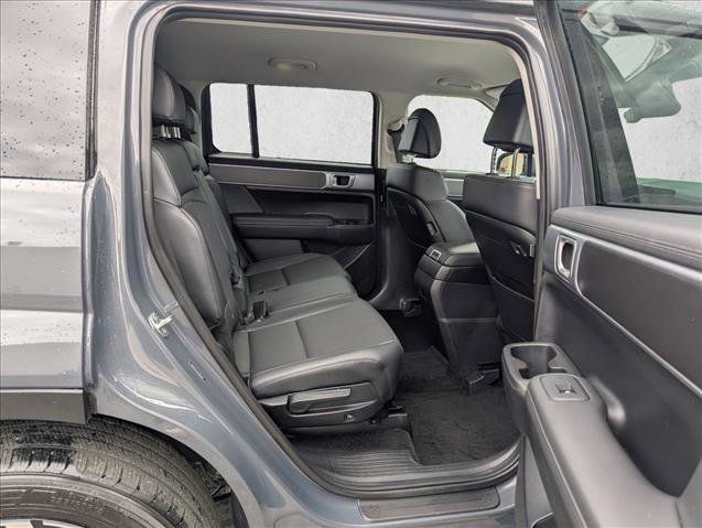 Used 2025 Hyundai Santa Fe SEL image 16