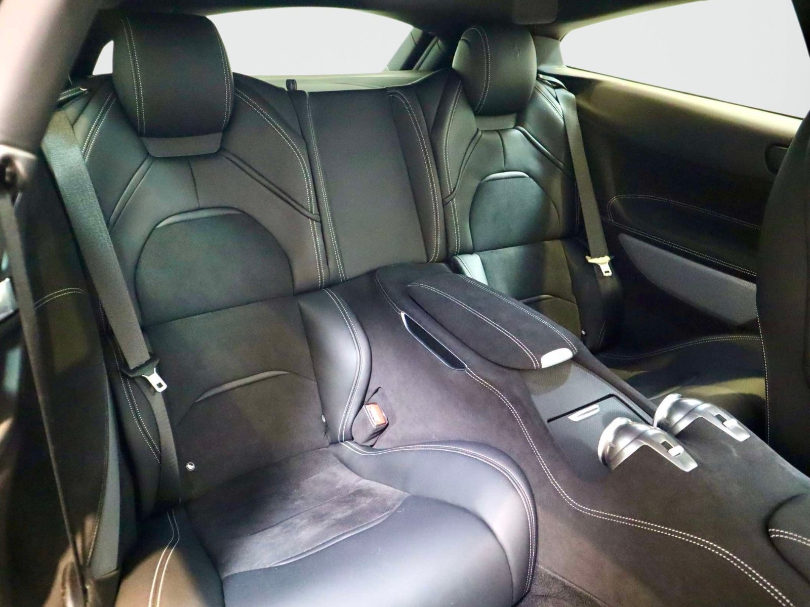Certified 2019 Ferrari GTC4Lusso AWD/4WD image 18
