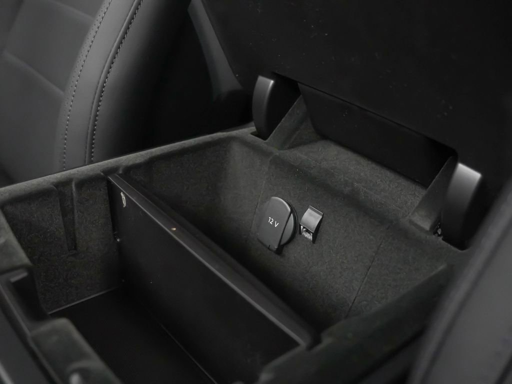 Certified 2025 Porsche Panamera 4 AWD/4WD image 24