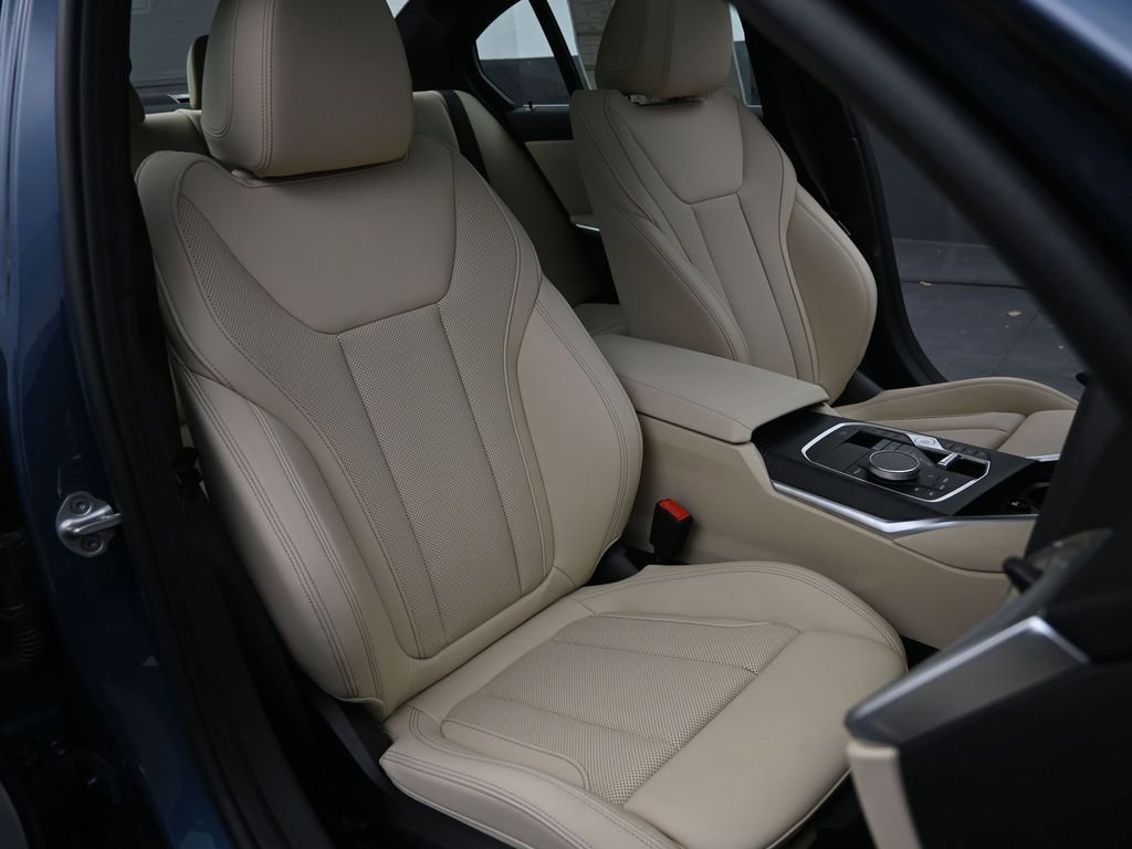 Certified 2025 BMW 330i Sedan w/ Premium Package image 21