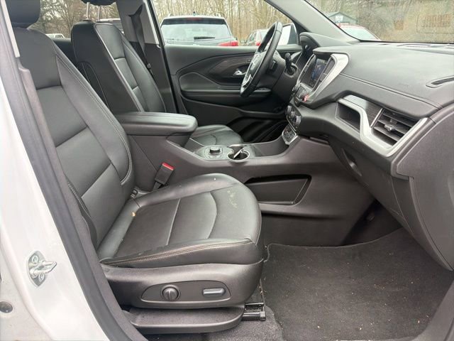Used 2024 GMC Terrain SLT image 14