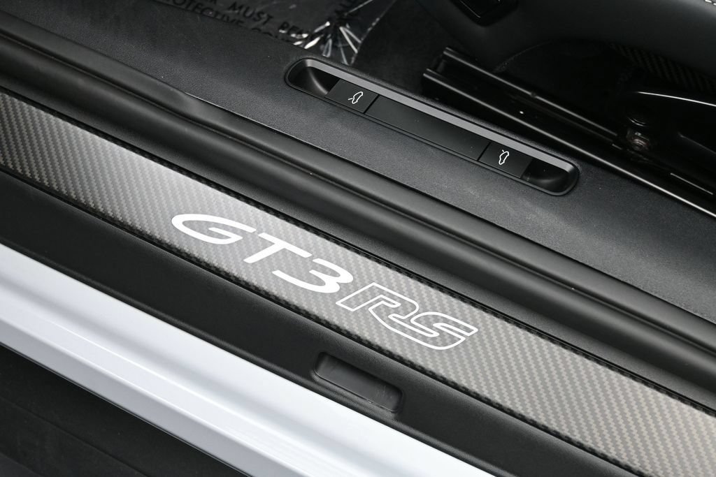 Certified 2025 Porsche 911 GT3 RS RWD image 25