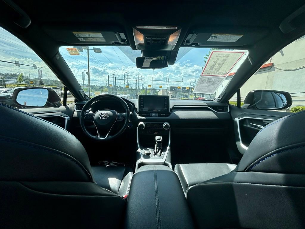 Used 2019 Toyota RAV4 XSE AWD/4WD image 18
