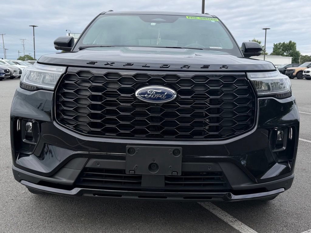 Used 2025 Ford Explorer ST-Line w/ Premium Package RWD image 2