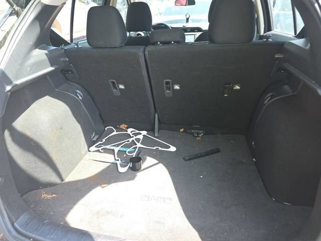 Used 2022 Nissan Kicks S FWD image 5