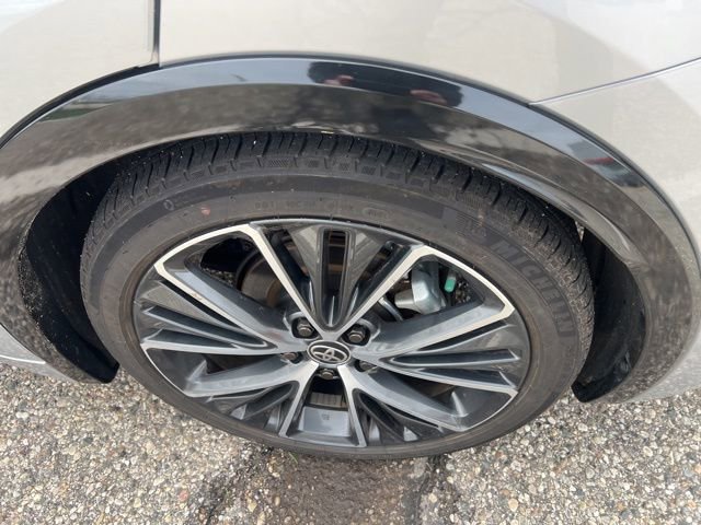 Used 2024 Toyota Prius XLE image 7