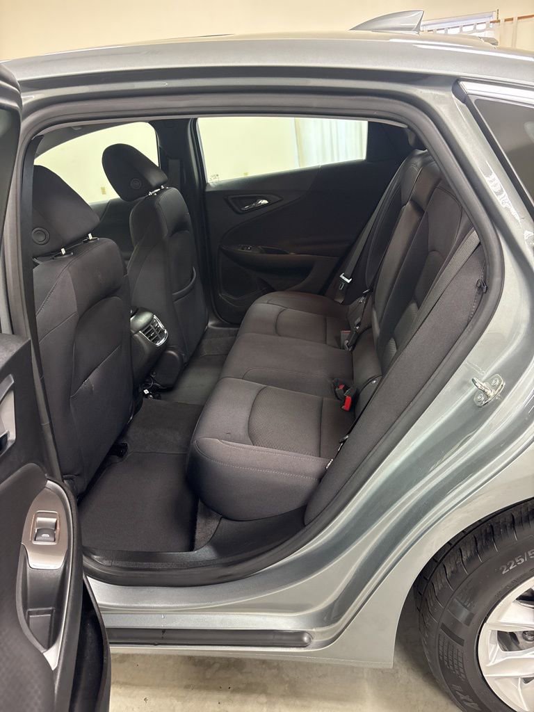 Used 2024 Chevrolet Malibu LT FWD image 19