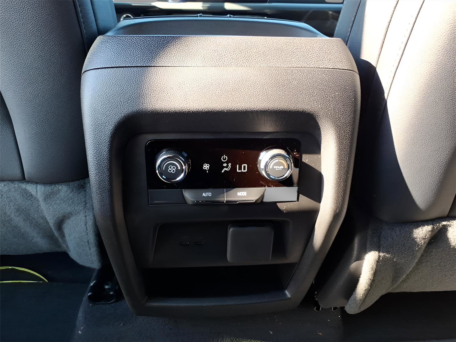 New 2026 Chevrolet Traverse LT w/ Driver Confidence Package image 14