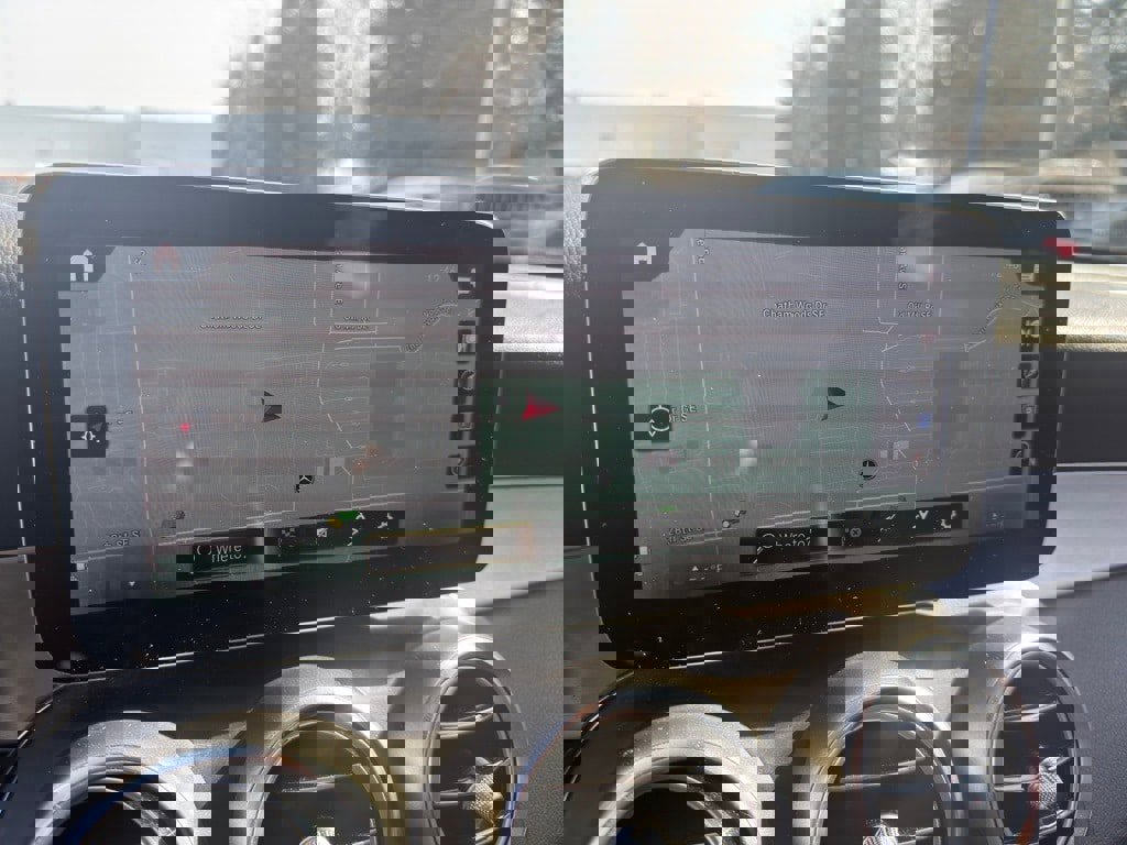 Used 2020 Mercedes-Benz GLC 300 4MATIC image 24