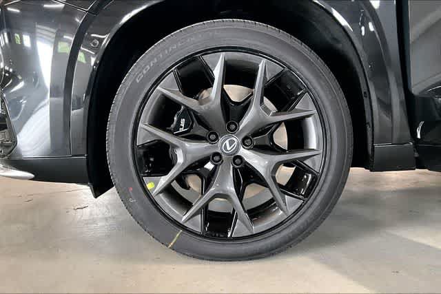 New 2026 Lexus TX 500h AWD w/ Technology Package image 12