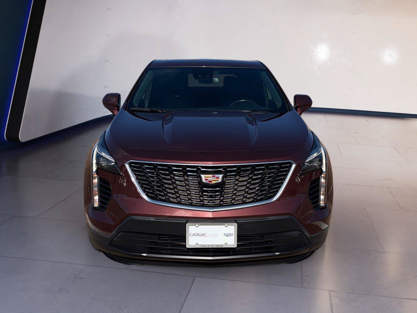 Certified 2023 Cadillac XT4 Luxury w/ Cold Weather Package FWD image 8