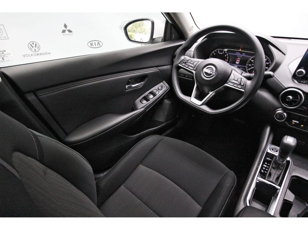 Certified 2025 Nissan Sentra SV FWD image 6