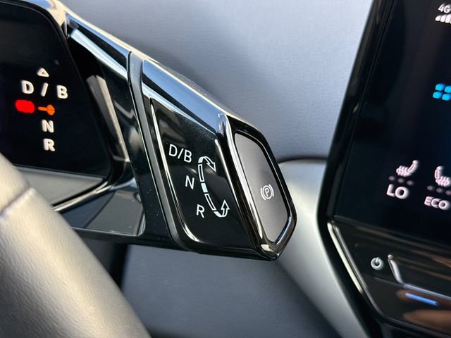 Certified 2023 Volkswagen ID.4 Pro image 32
