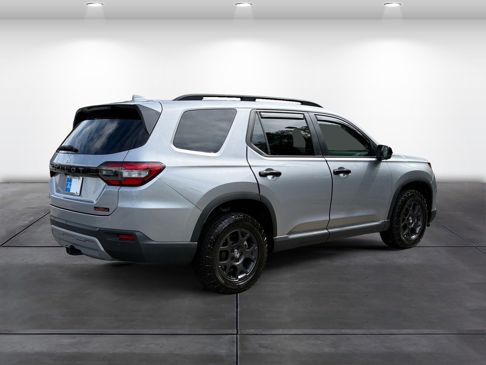 Certified 2025 Honda Pilot TrailSport image 5