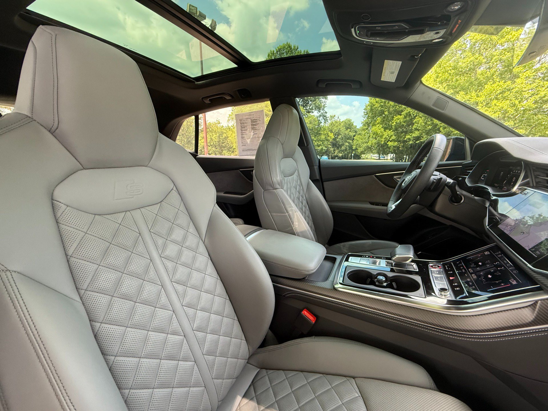 Used 2024 Audi SQ8 Prestige AWD/4WD image 36