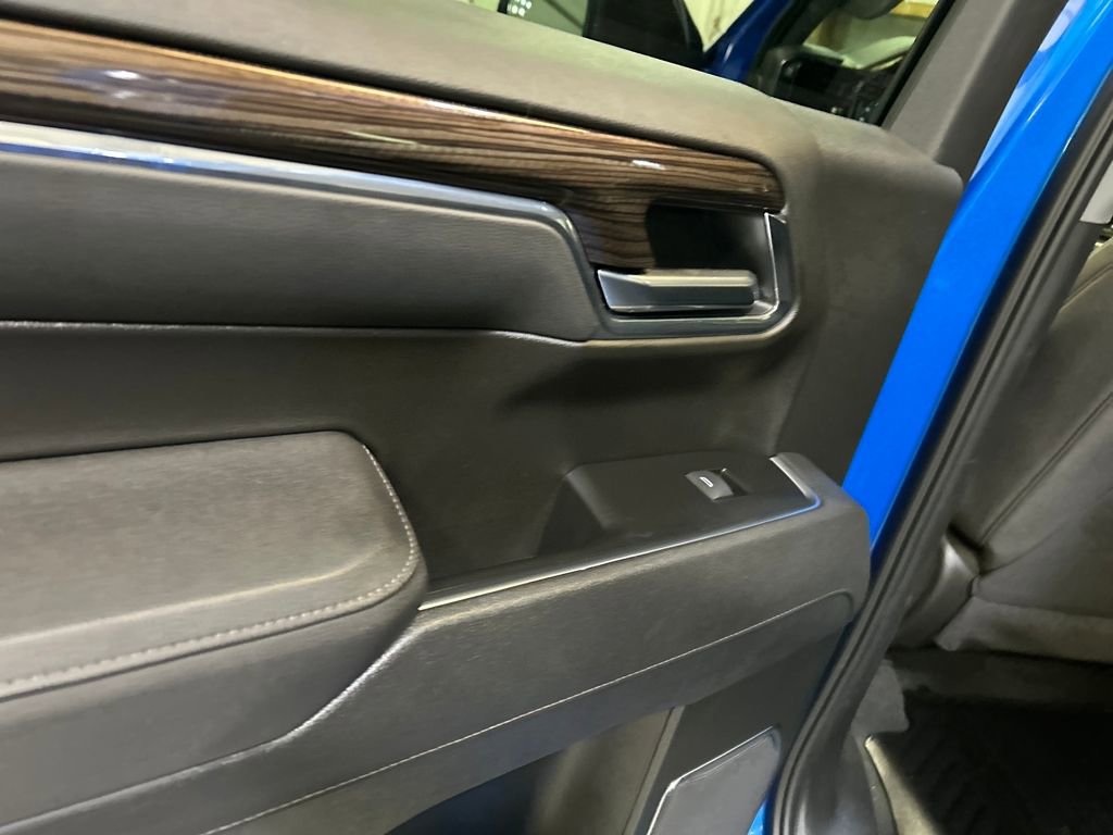 Used 2025 Chevrolet Silverado 1500 LT image 24