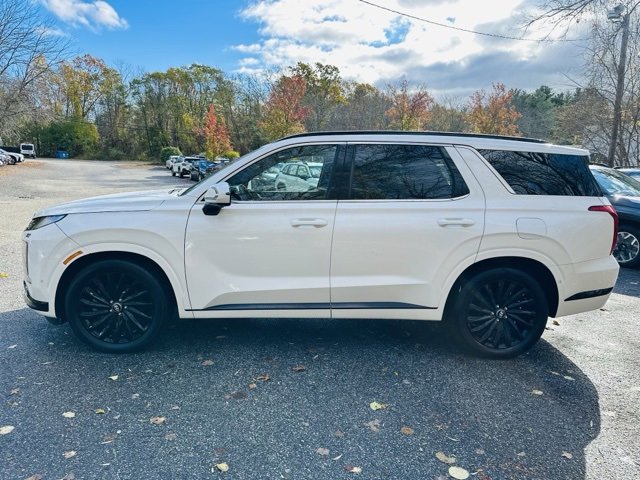 Used 2024 Hyundai Palisade Calligraphy image 9