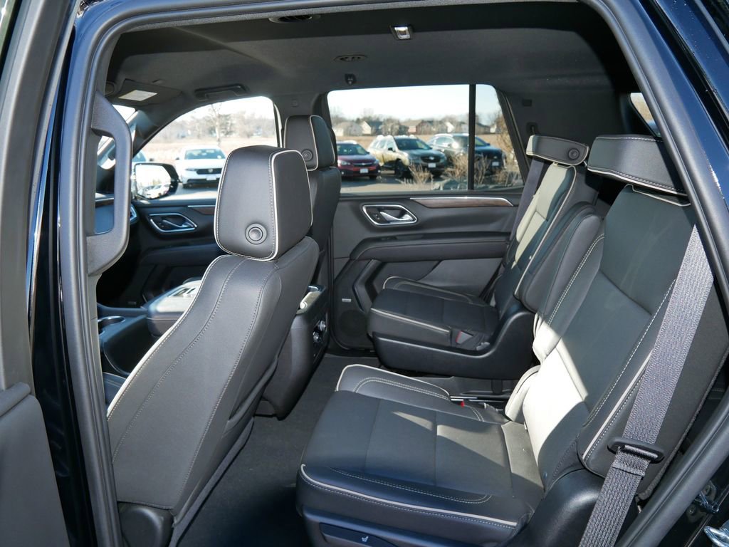 Used 2023 Chevrolet Tahoe Premier AWD/4WD image 11