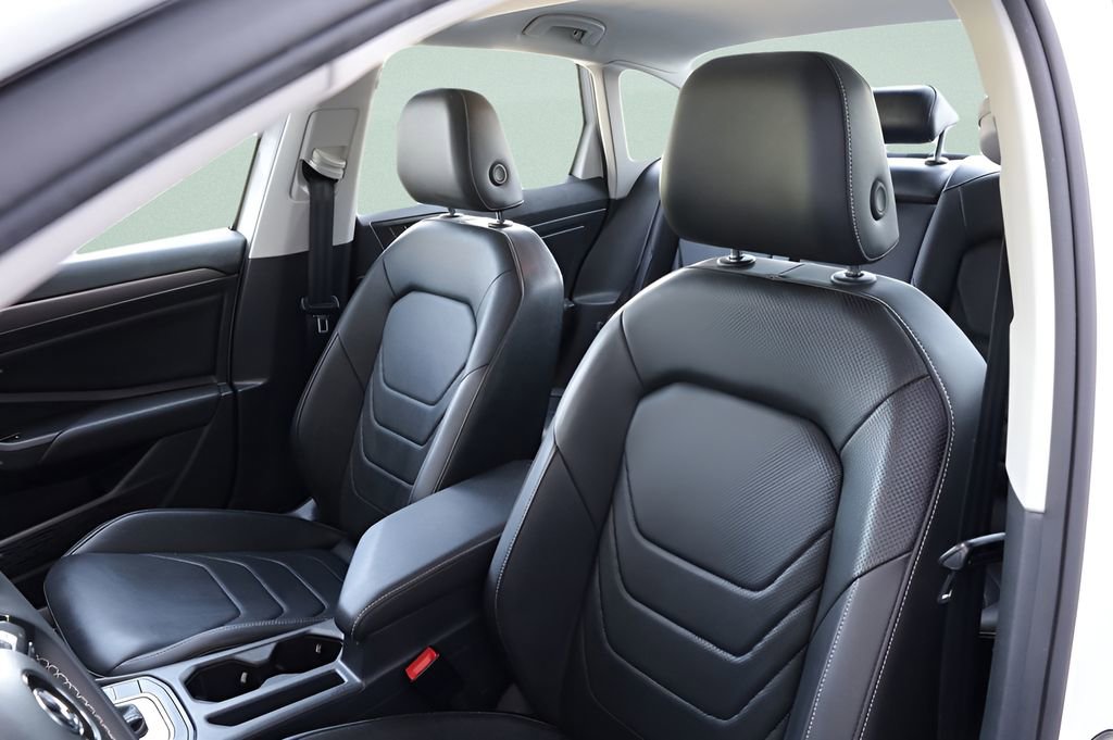 Used 2021 Volkswagen Jetta SEL Premium FWD image 19