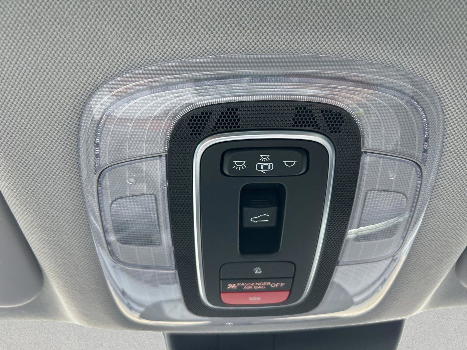 Used 2023 Hyundai Elantra Limited image 24