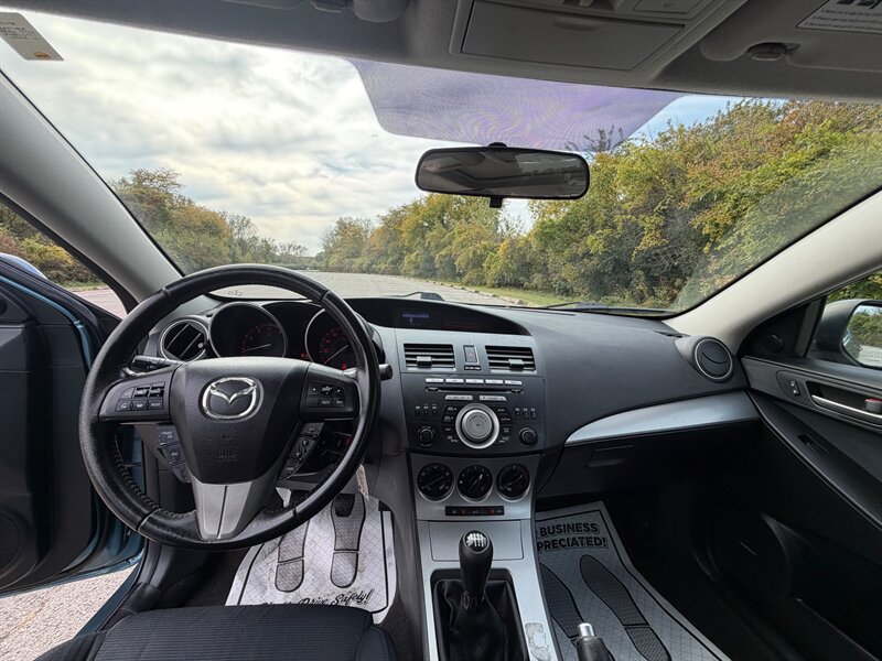 Used 2010 MAZDA MAZDA3 s Sport FWD image 10